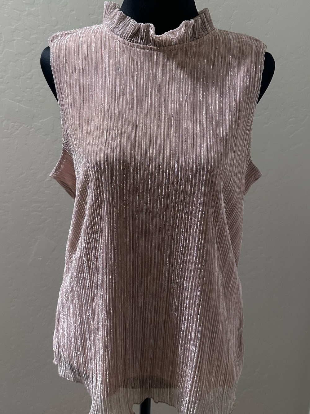 Adiva Metallic Pleated Sleeveless Top - Blush Pink